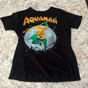 Aquaman Graphic Tee Men’s Medium